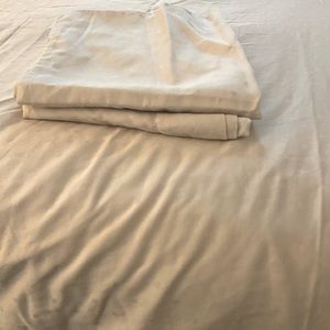 Kate Spade King bed sheets Gray Larabee Dot